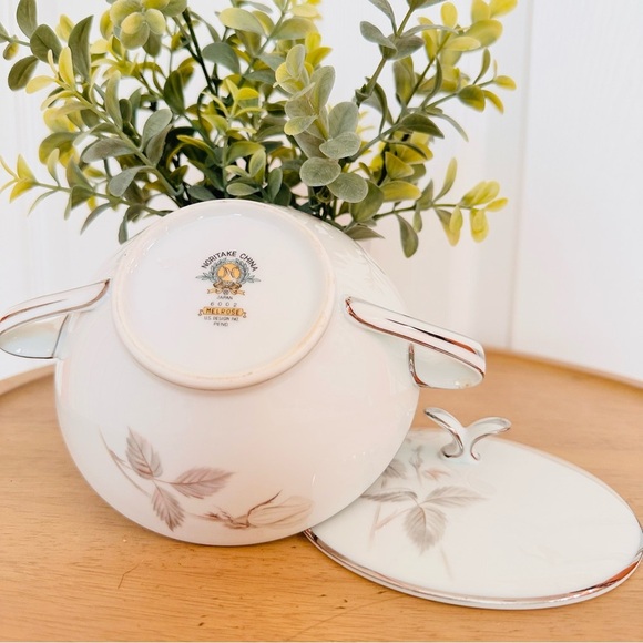 NORITAKE CHINA ~ Elegant Floral Sugar Bowl trimmed in Gold made in Japan - Picture 5 of 6